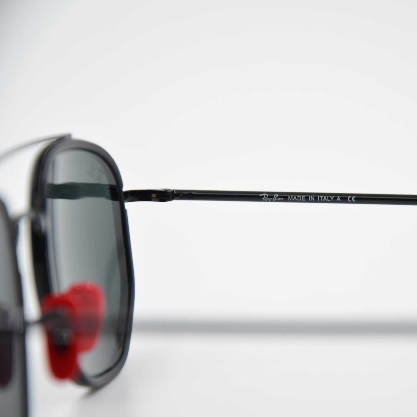 SOLAIRE :RAY-BAN RB3748-M FERRARI F002/R5