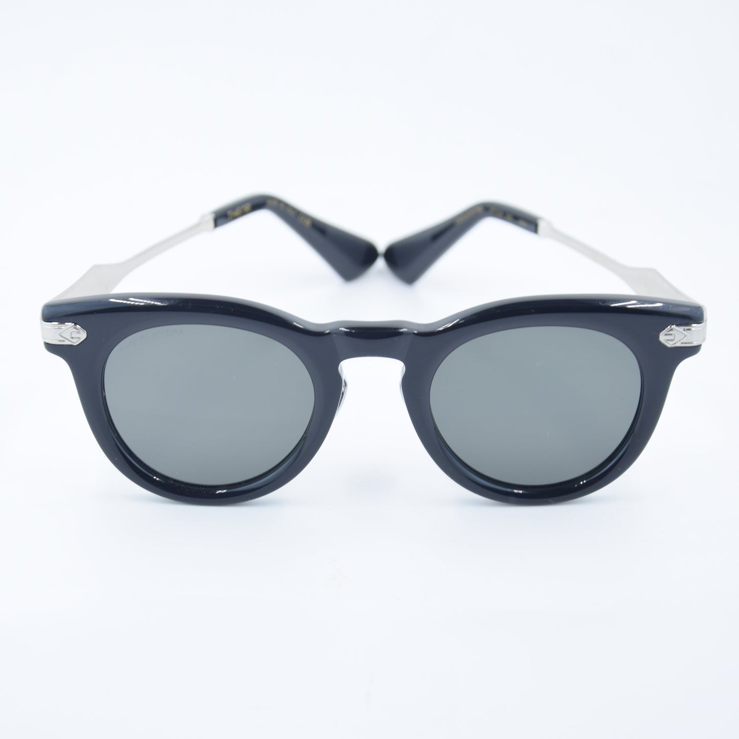 SOLAIRE: Thenri Carbon 1 of 199 003