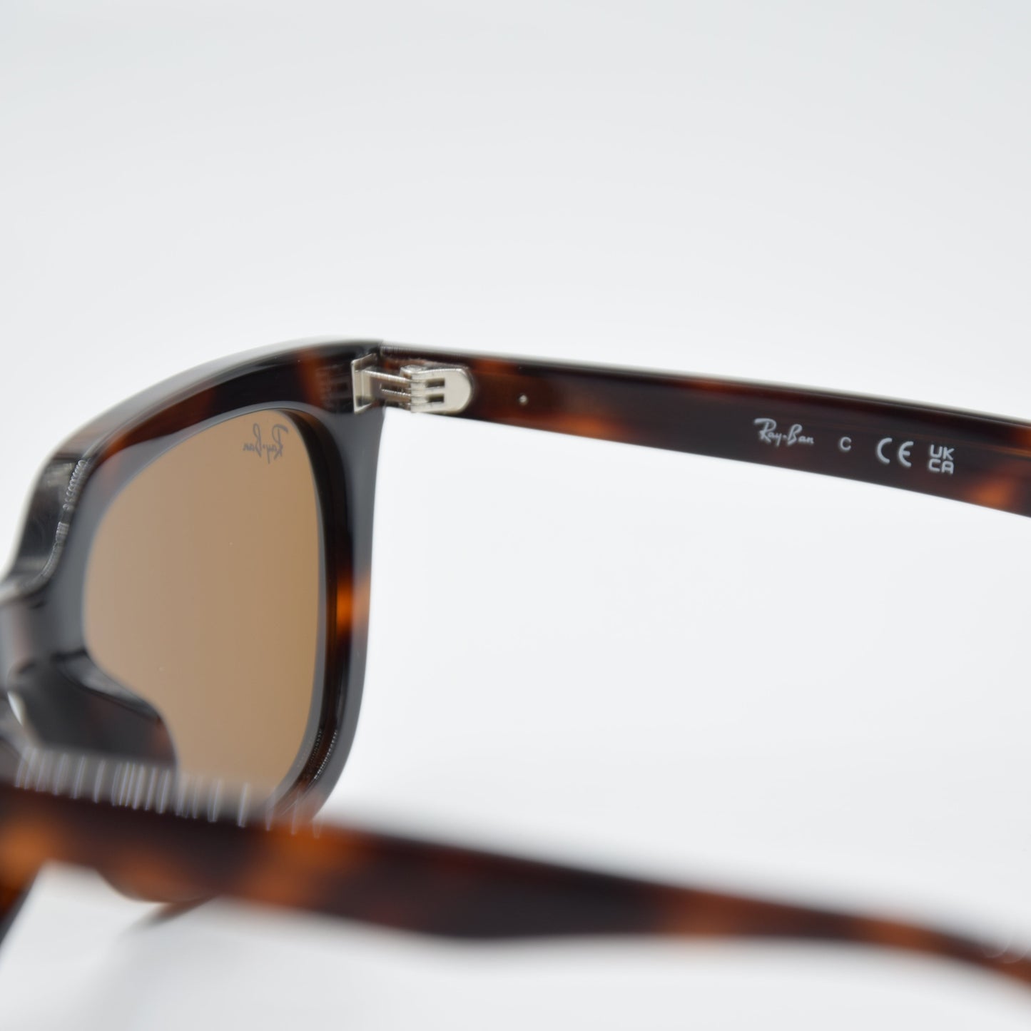SOLAIRE :RAY-BAN RB4439D 902/33
