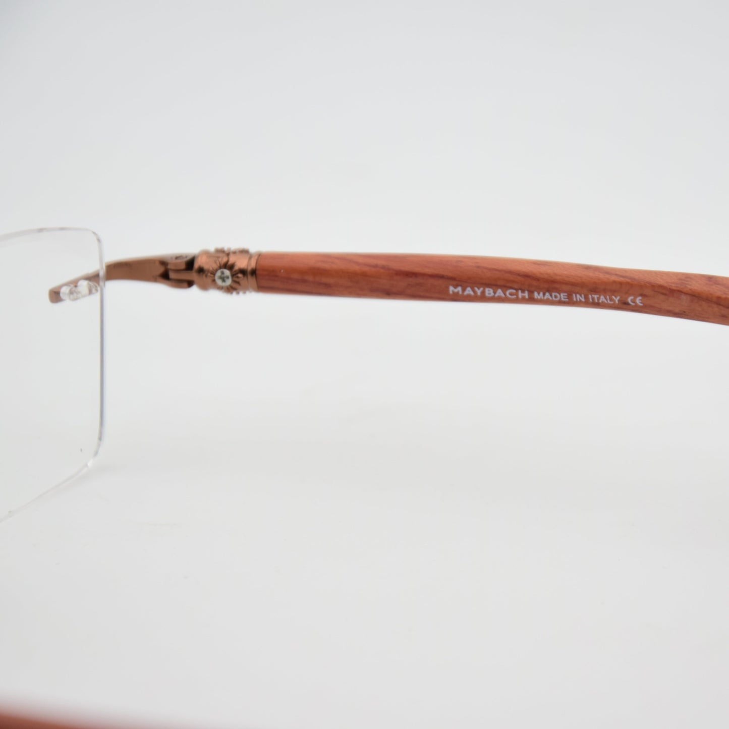 OPTIQUE: MAYBACH 120200 COL.04 (BRAS EN BOIS)