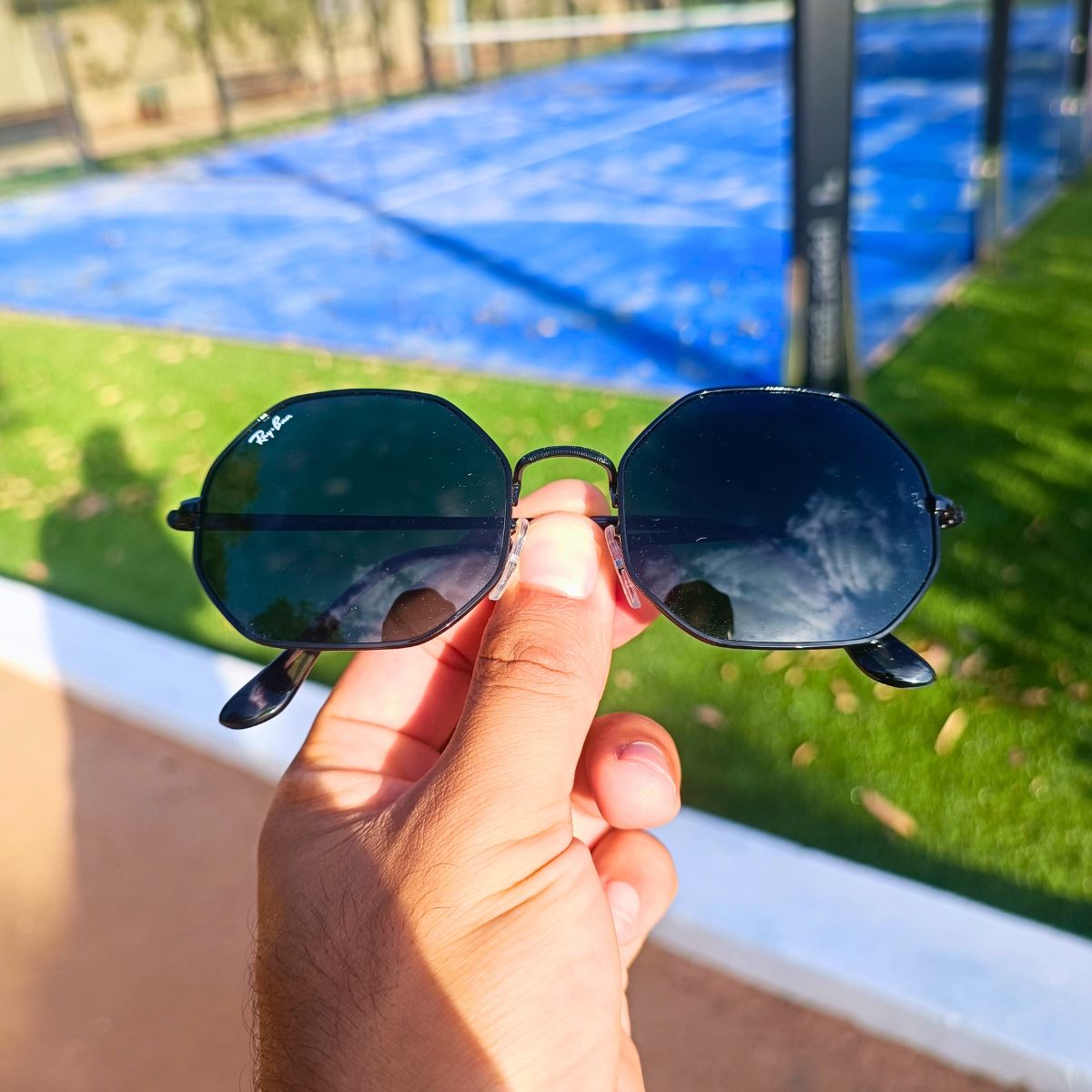 Solaire:1972-OCTAGON-Black