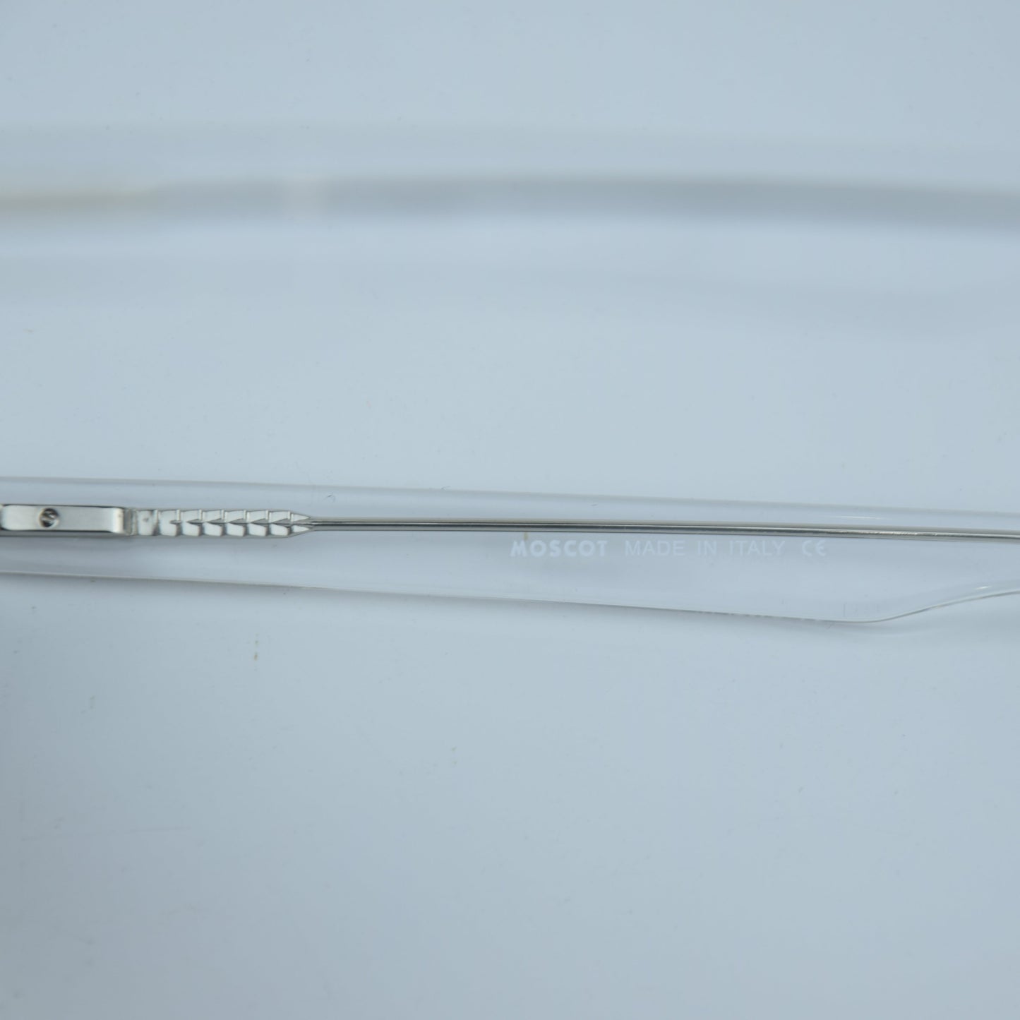 SOLAIRE: MOSCOT R0084 BLACK