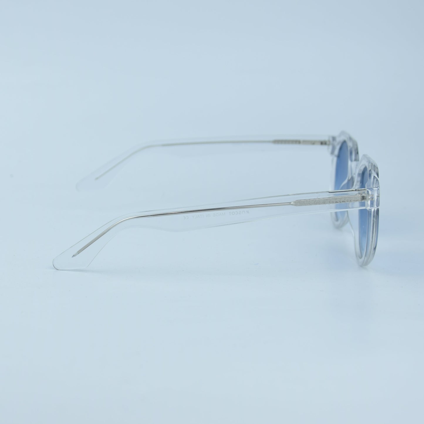 SOLAIRE: MOSCOT R0084 BLEU