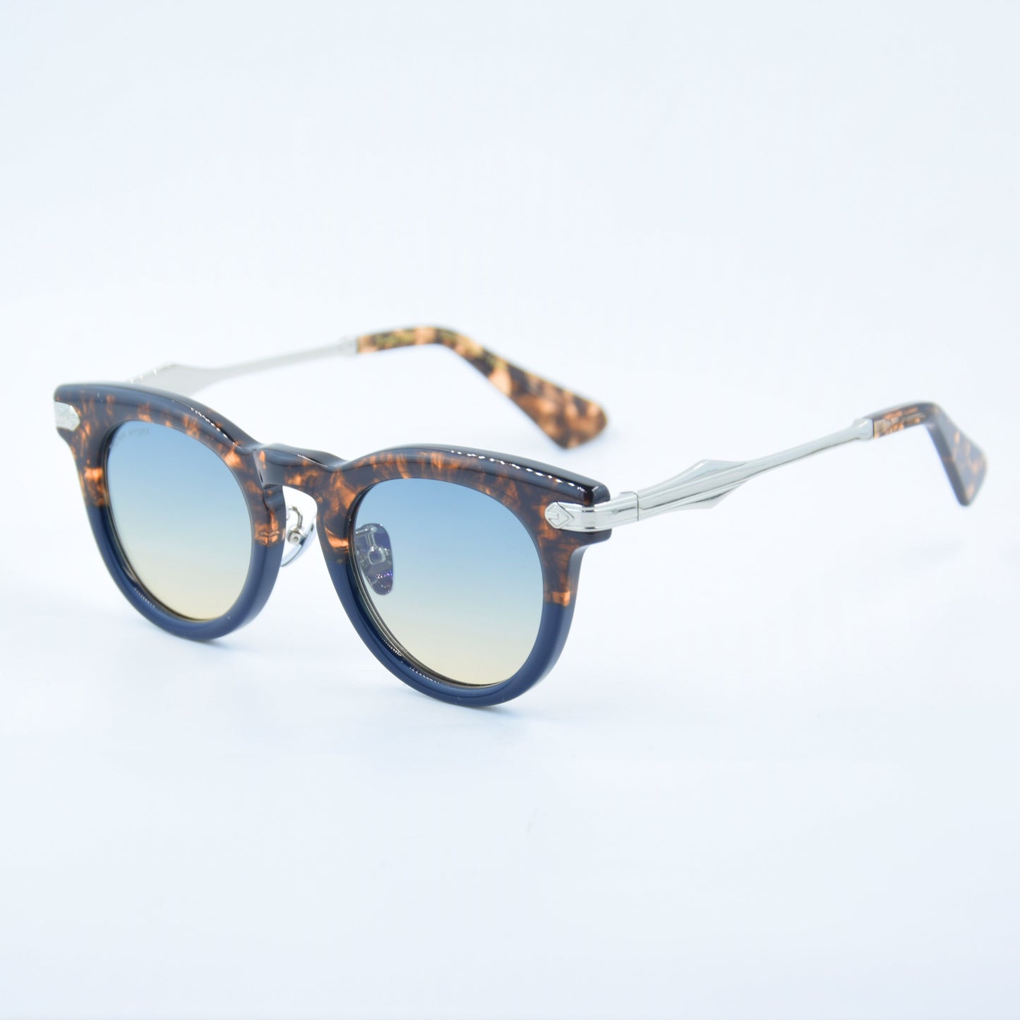 SOLAIRE: Thenri Carbon 1 of 199 002