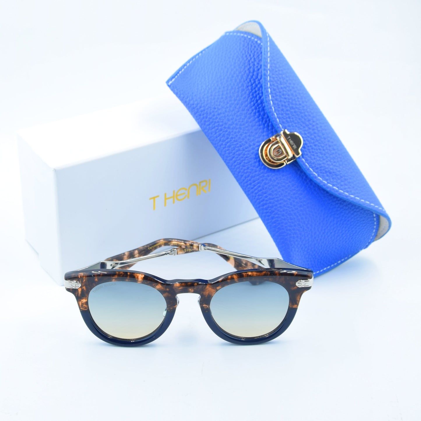 SOLAIRE: Thenri Carbon 1 of 199 002