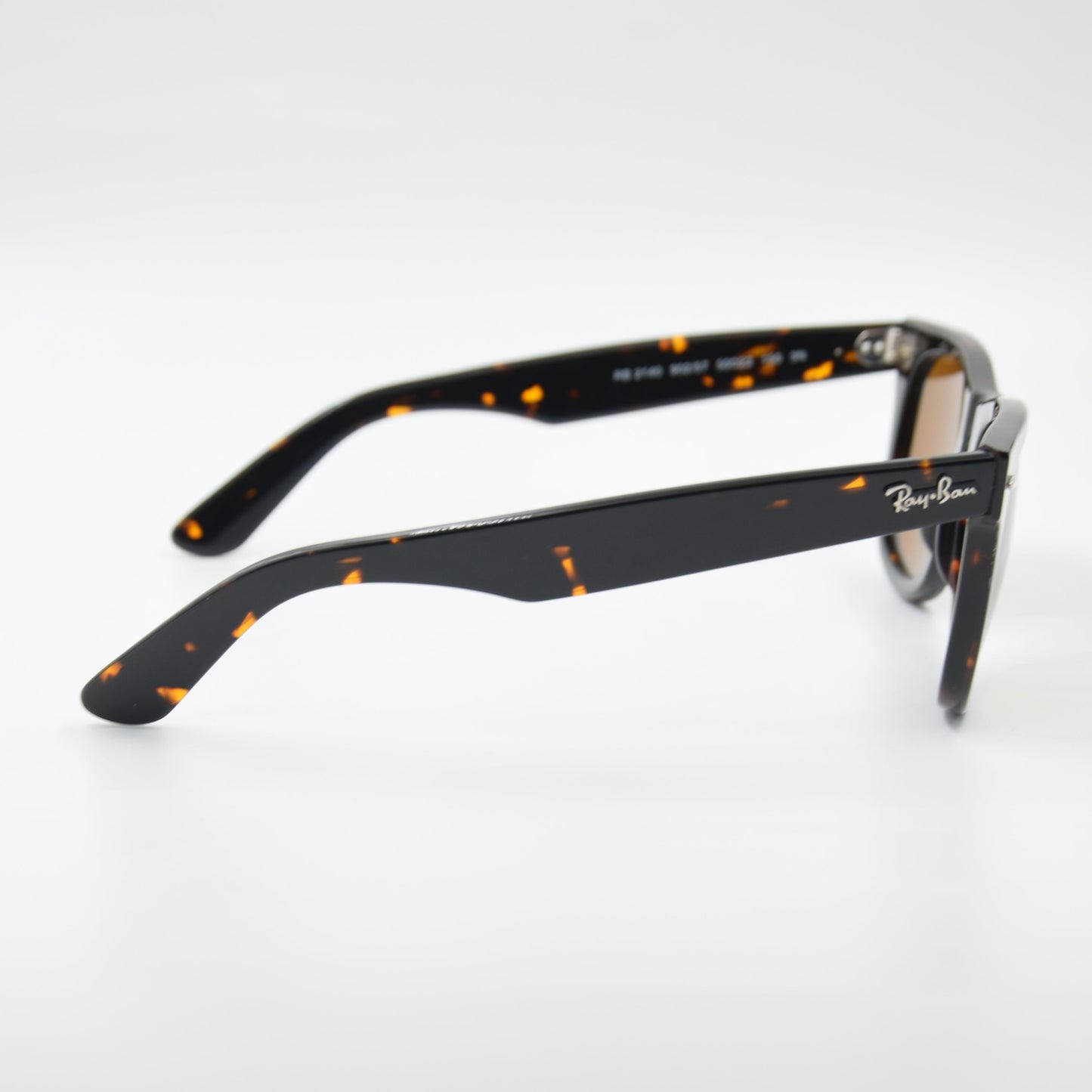 SOLAIRE :RAY-BAN WAYFARER RB2140 902/57