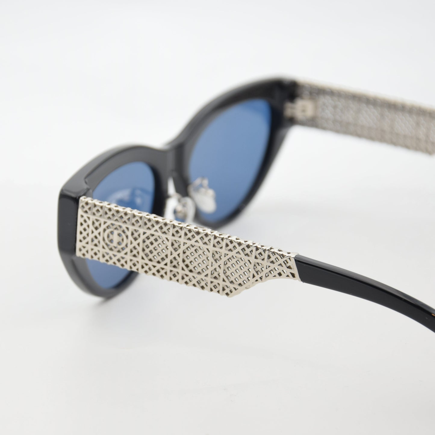 SOLAIRE :CHRISTIAN DIOR DioResille B1F 30B0