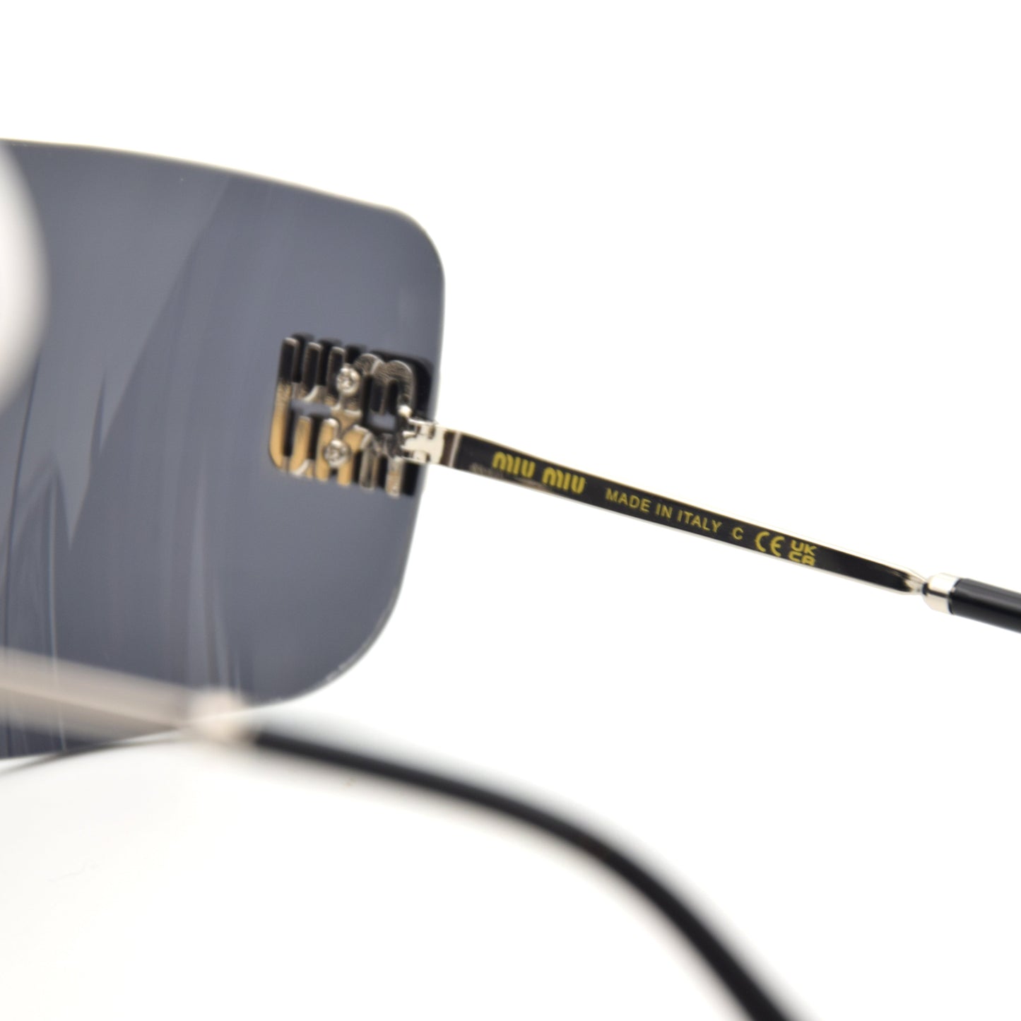 SOLAIRE :MIU MIU SMU 54Y 142-5S0