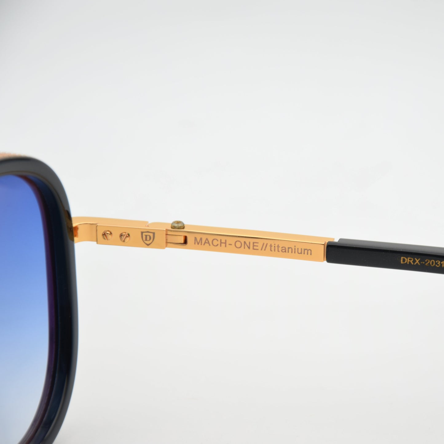 SOLAIRE :DITA MACH-ONE DRX