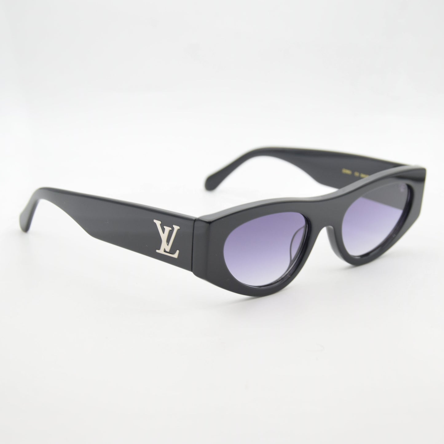 SOLAIRE :LUIS VUITTON Z2181U C3