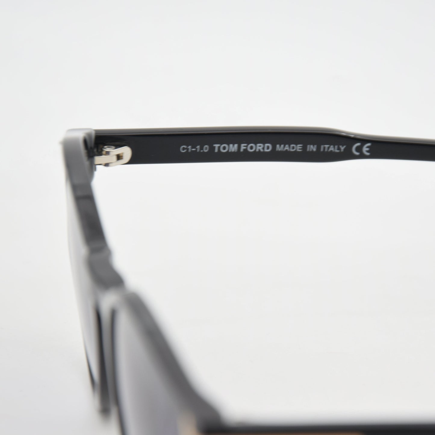 SOLAIRE :TOM FORD DANTE FT0834 01B