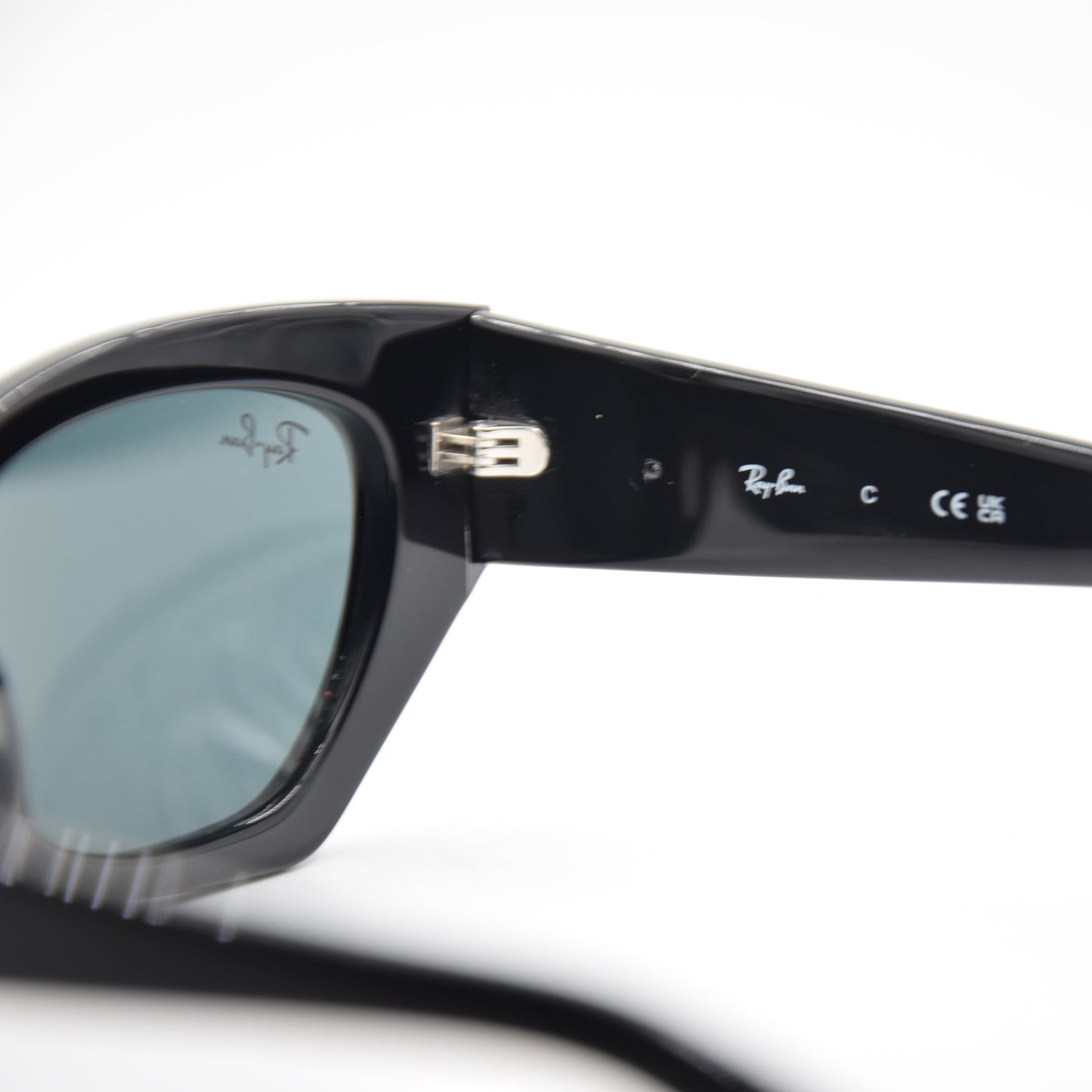 SOLAIRE :RAY-BAN RB4430 ZENA 6677/87